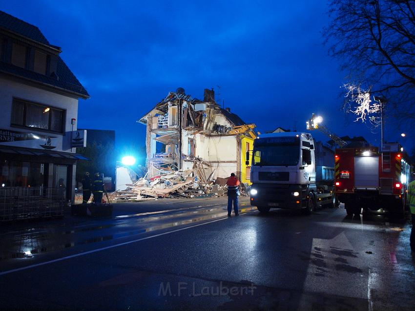 Hausexplosion Bruehl bei Koeln Pingsdorferstr P349.JPG